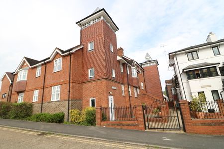 Lyons Court, Dorking - 2 bedrooms Property for lettings - Seymours - Photo 5