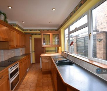 3 bedroom terraced house to rent - Photo 6