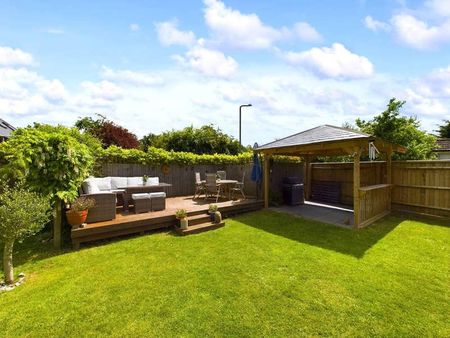 Lowes Close, Stokenchurch, Buckinghamshire, HP14 - Photo 5