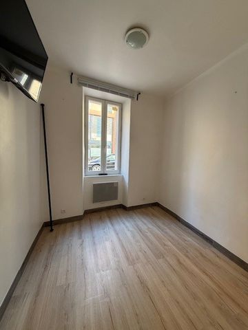 Location Appartement 2 pièces 27m² HYERES 83400 - Photo 3