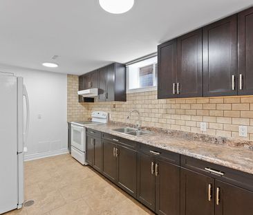 For Lease - 502 Westmount Avenue Unit# LOWER, Toronto, Ontario - Photo 5