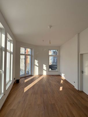 appartement 2 chambres entièrement remis à neuf à 6000 Charleroi - Foto 1