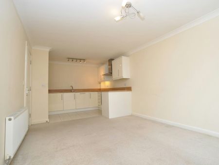 Flat to rent on - Photo 2