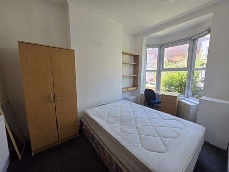 4 bedroom terraced house to rent - Photo 5