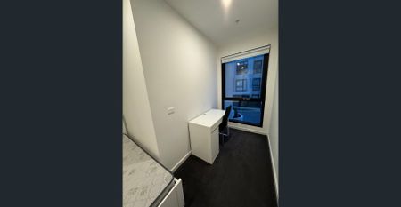 Furnished 2 Bedrooms 1 Bathroom Apartment - Photo 5