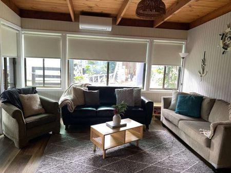 AVAILABLE FOR A 3 - 8 MONTH LEASE - Photo 3