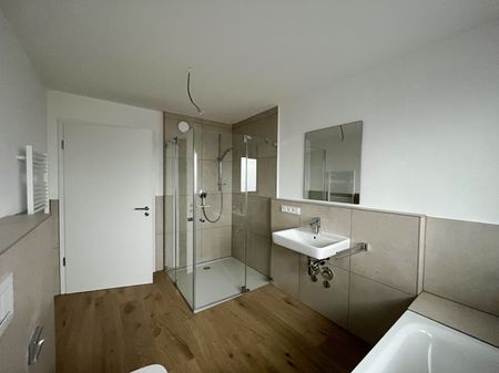 Mainz-Kastel: Vierzimmerwohnung mit EBK und TG-Platz in Rheinnähe! - Foto 5