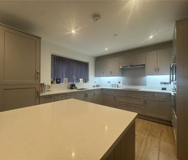 4 bedroom detached house to rent - Photo 4