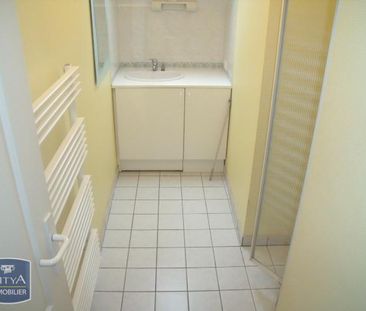 Location Appartement 3 pièces 66m² CHOLET 49300 - Photo 2