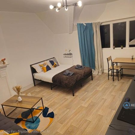 Studio to rent - Photo 3