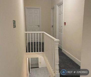 4 bedroom terraced house to rent - Photo 2