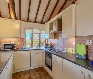 2 bedroom detached house to rent - Photo 6