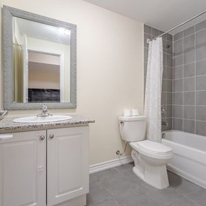 For Lease - 2530 Countryside Drive Unit# 5, Brampton, Ontario - Photo 2