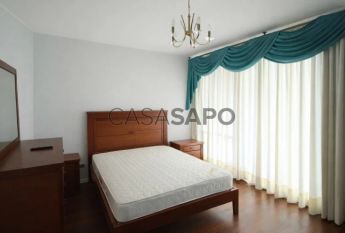 Moradia em Banda T3 Triplex para alugar no Funchal