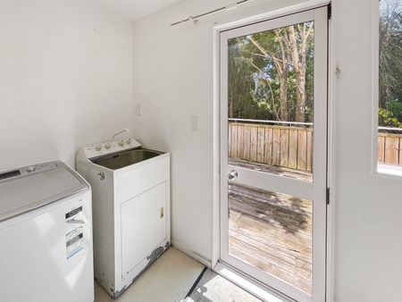 Lovely 2-bedroom home on the city end of Mt cook with garage. - Photo 3