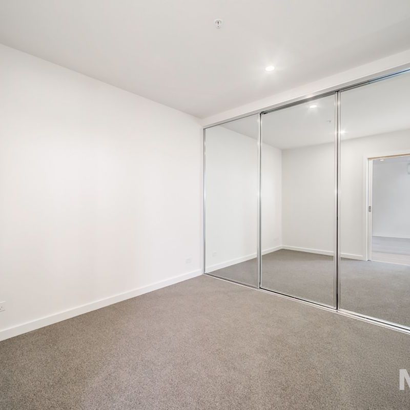 Modern Apartment With Views - Photo 1