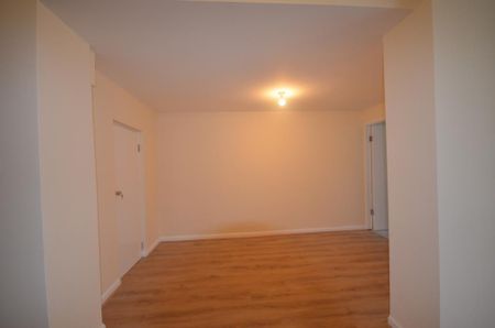 4 bedroom terraced house to rent - Photo 5