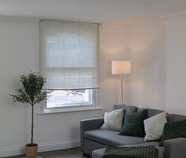 2 Bed Flat, Jarvis House, BN1 - Photo 3
