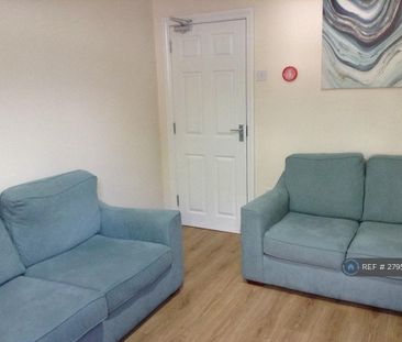 1 bedroom in a house share to rent - Photo 1