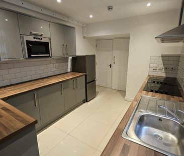 Room 2, Alexandra Road, Doncaster - Photo 2