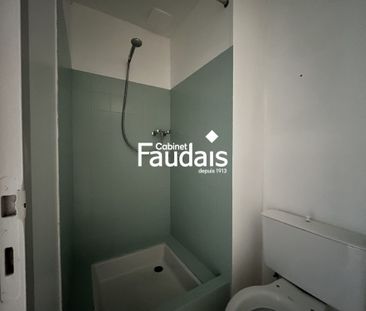 Location Appartement 1 pièce 21m² COUTANCES 50200 - Photo 5