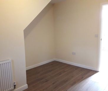 2 bedroom townhouse to rent - Photo 6