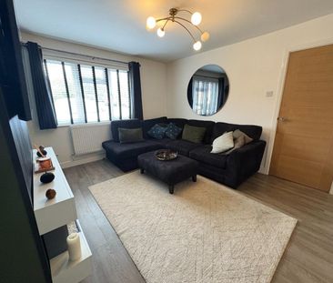 3 bedroom House To Let Total Size: 872 SQ FT - Photo 4