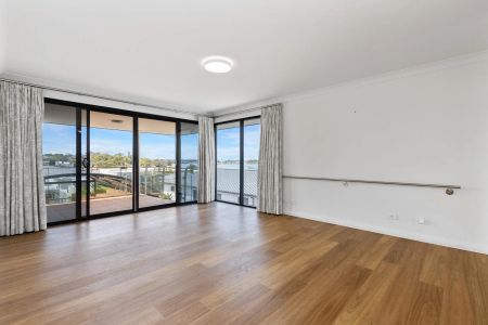 Contemporary Luxury Living in One of Perth's Most Exclusive Addresses - Photo 4