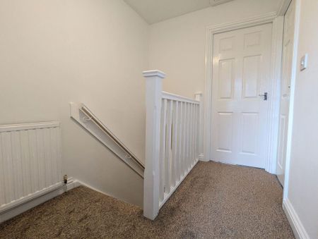 3 bed terraced house to rent in NE32 - Photo 2