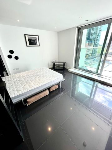 Studio Flat, Pan Peninsula Square, E14 - Photo 3