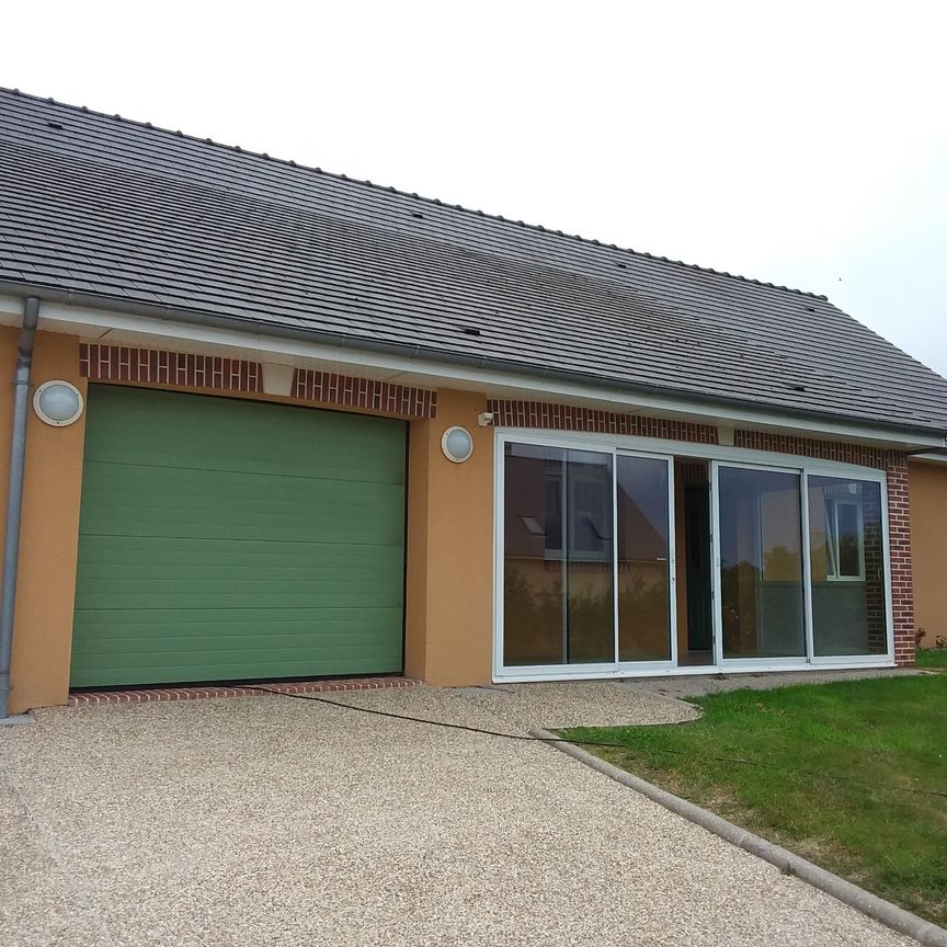 GOURNAY EN BRAY, pavillon de plain-pied, 3 chambres et garage, sur terrain de 818 m2 - Photo 1