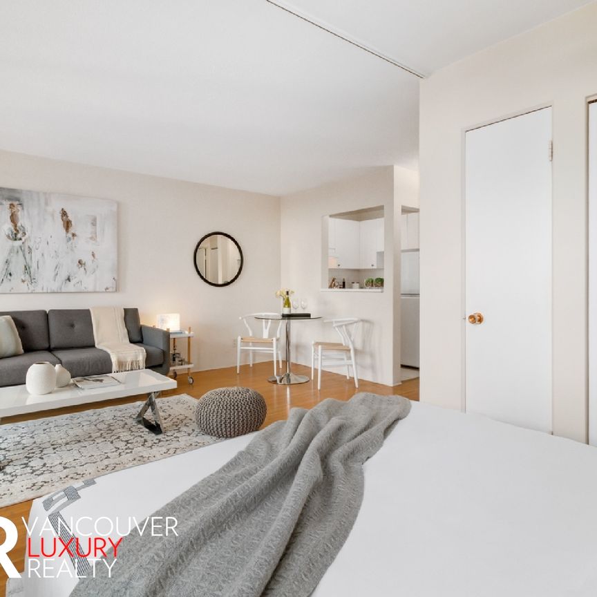 Condo in Downtown Vancouver, BC - Photo 1