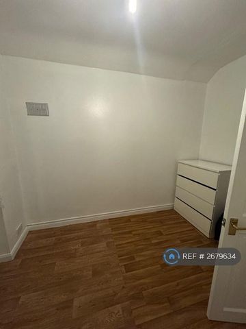 2 bedroom maisonette to rent - Photo 5