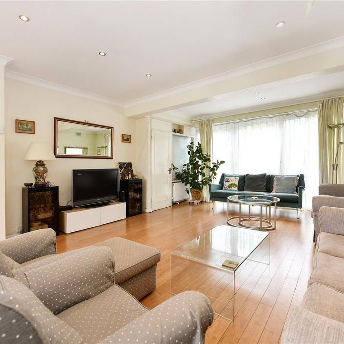 3 bedroom maisonette to rent - Photo 1