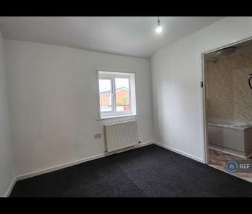 3 bedroom terraced house to rent - Photo 3