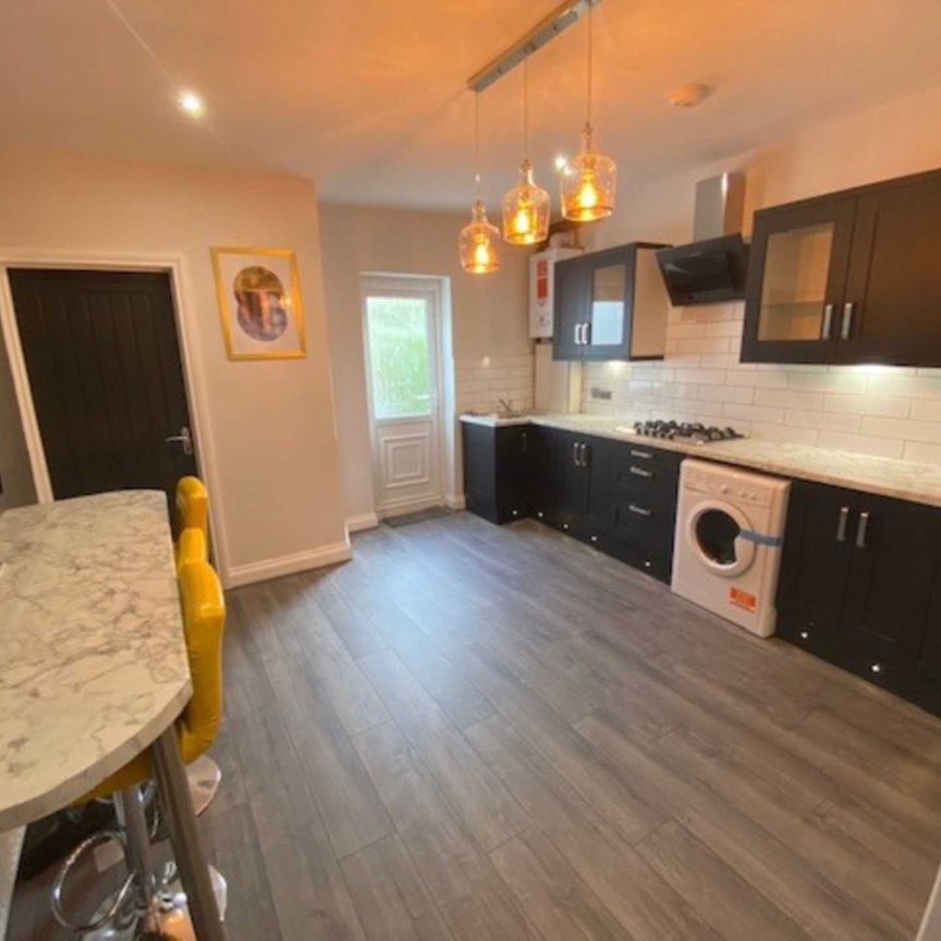 Alpha Street West, Salford - Photo 1