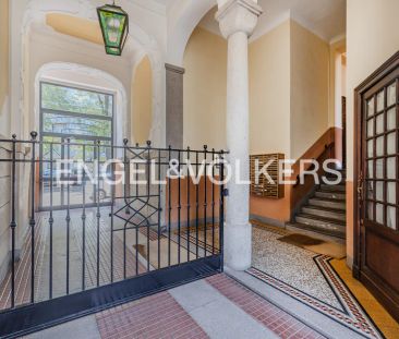 Stile e autenticità in palazzo d'epoca milanese in zona Gambara - Photo 1