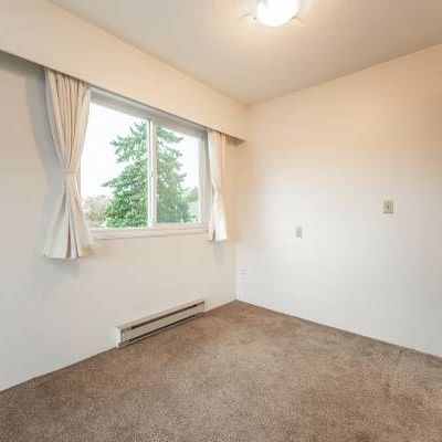 Antrim Court - 1 Bedroom - Available Now - Photo 4