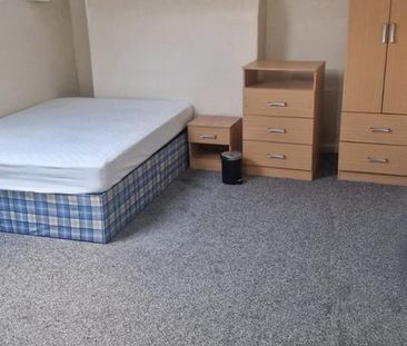 9 bedroom house to rent - Photo 3