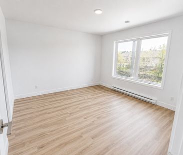 521 Rue Denison E., Granby, QC J2H - Photo 5