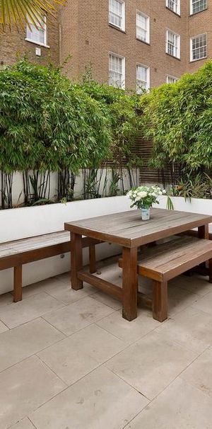 5 bedroom townhouse to rent - Photo 1