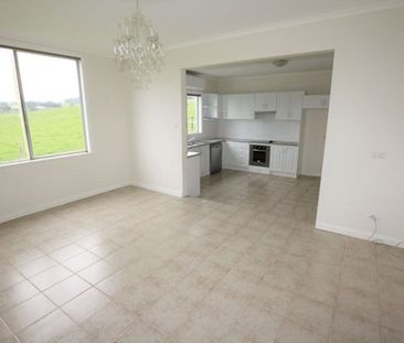 Country Living - 10 mins to town. - Photo 1