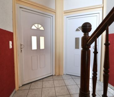 Große 2,5-Zimmer Wohnung mit Freisitz, Innenhof und Stellplatz in z... - Foto 1