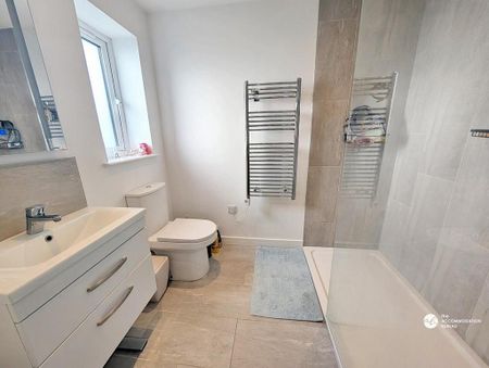 3 bedroom detached house to rent - Photo 3