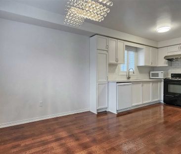 For Lease - 7 Cottinghill Way, Aurora, Ontario - Photo 5