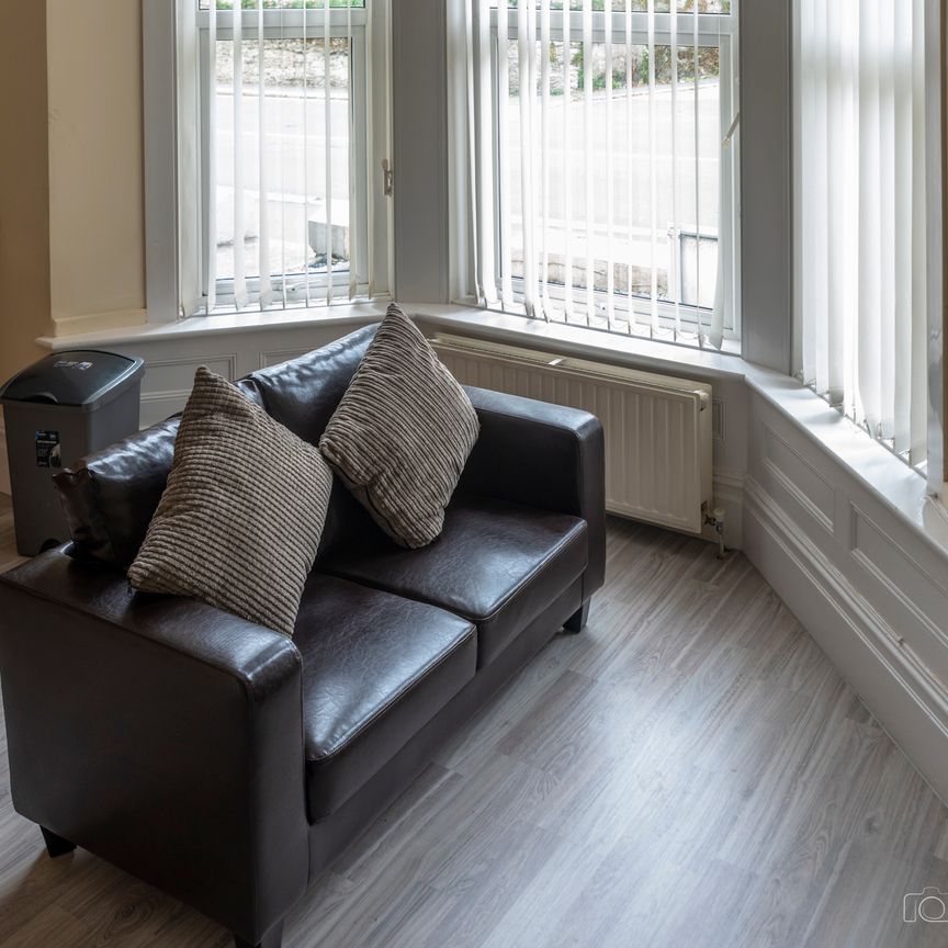 10 Lipson Road, Flat 1 - Photo 1