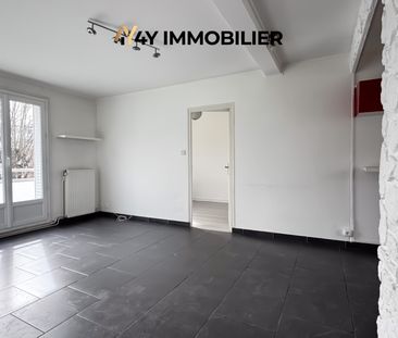 Location Appartement 3 pièces 50m² ST MARTIN D HERES 38400 - Photo 1