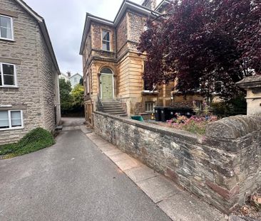 4 bedroom flat to rent - Photo 1