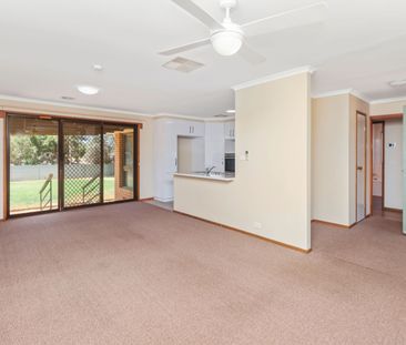 7 Goborra Street Glenfield Park NSW - Photo 3