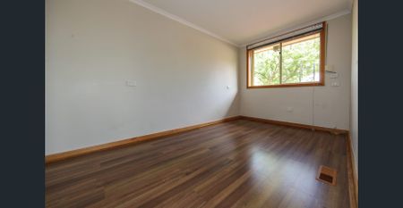 Spacious Four Bedroom Family Home in Fantastic Location - Photo 4